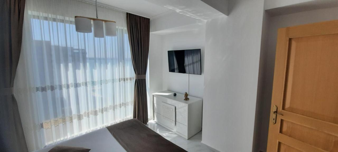 Apart Hotel Victor Mamaia Exteriör bild
